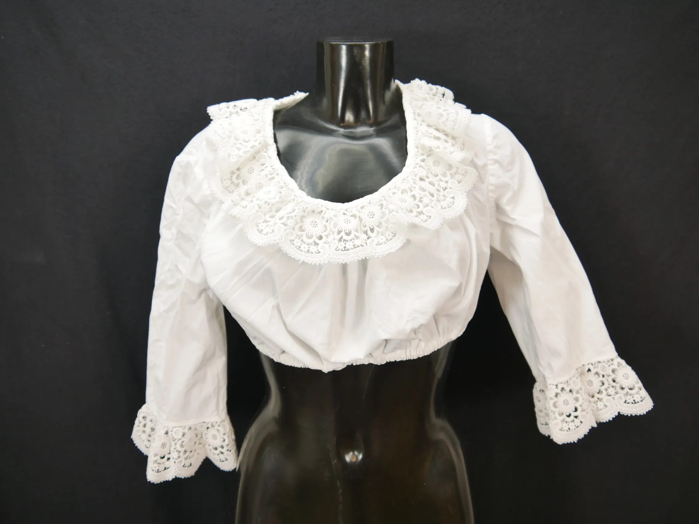 Gr.42 Dirndlbluse weiß Bluse für Dirndl Baumwolle mit Spitze B9636