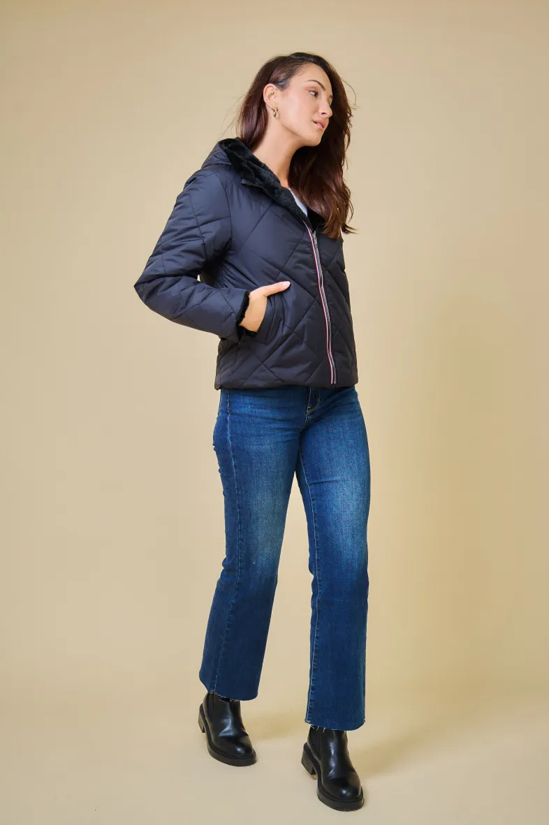 JUDY – Kurzer wendbarer Steppmantel mit Fell